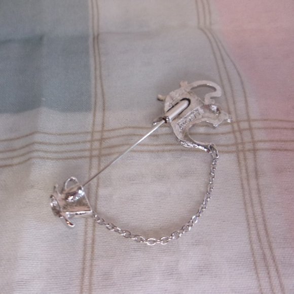 Avon Colonial Teapot Stick Pin 1982 - Picture 4 of 10